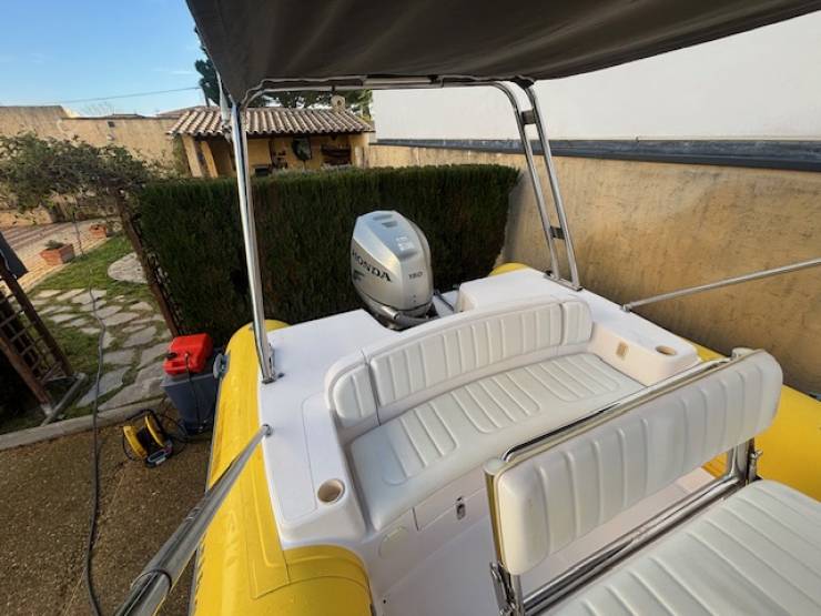 bateaux à vendre