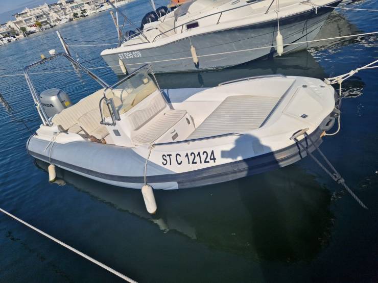 bateaux à vendre