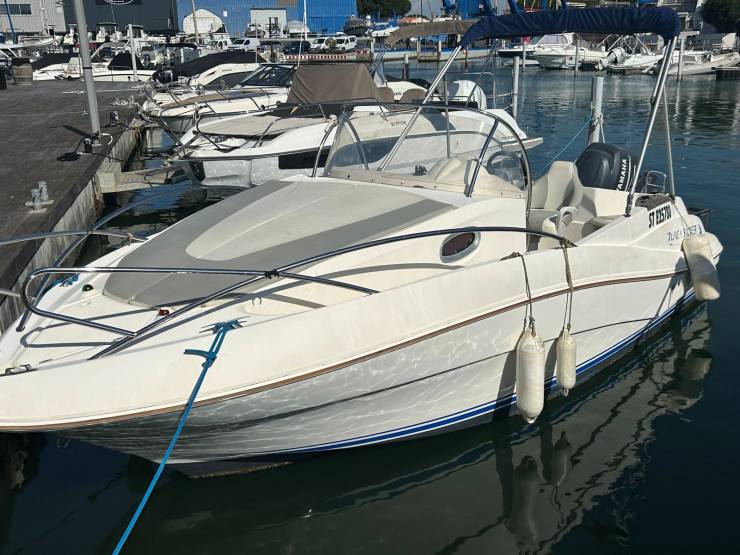 bateaux à vendre