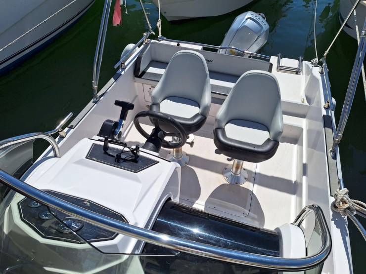 bateaux à vendre