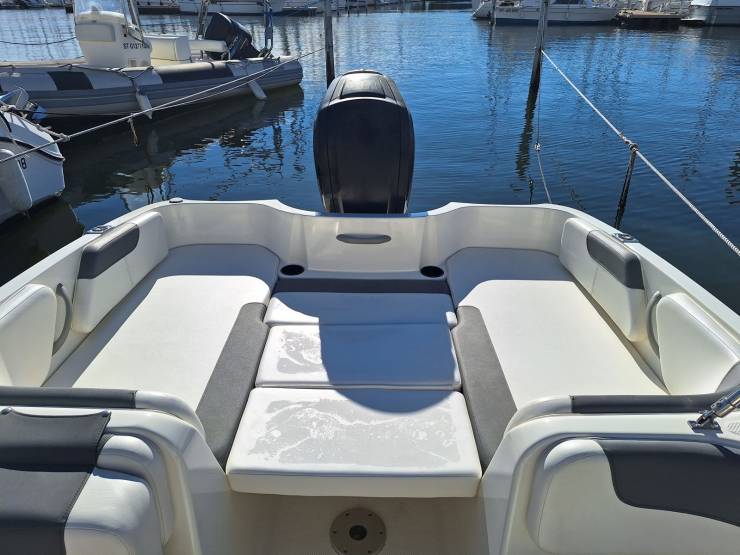 bateaux à vendre
