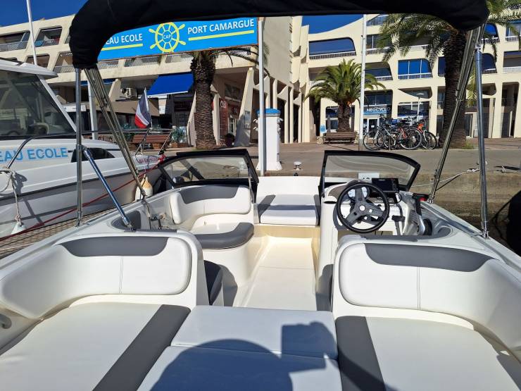 bateaux à vendre