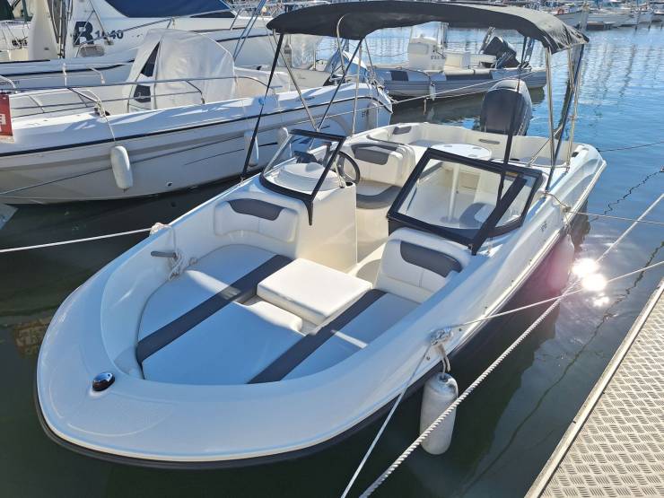 bateaux à vendre