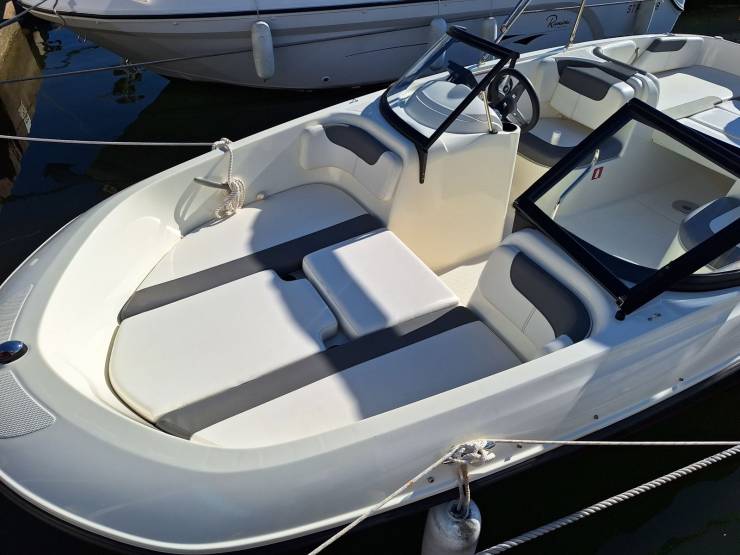 bateaux à vendre