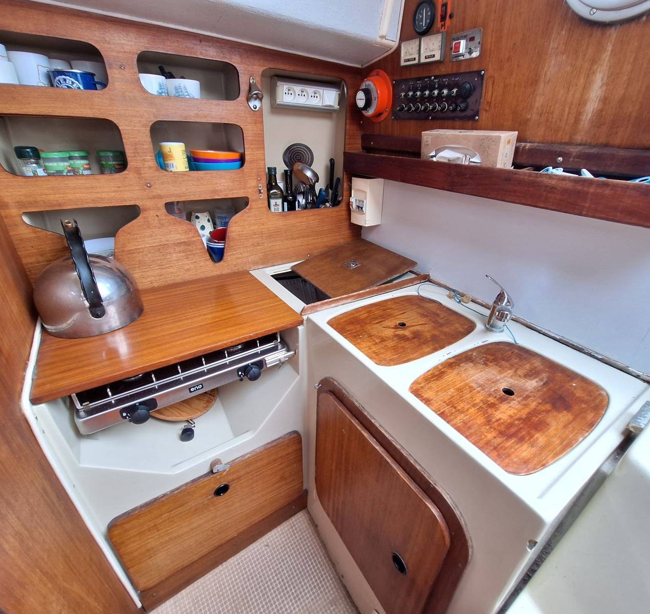 YACHTING FRANCE - JOUET 32 à vendre
