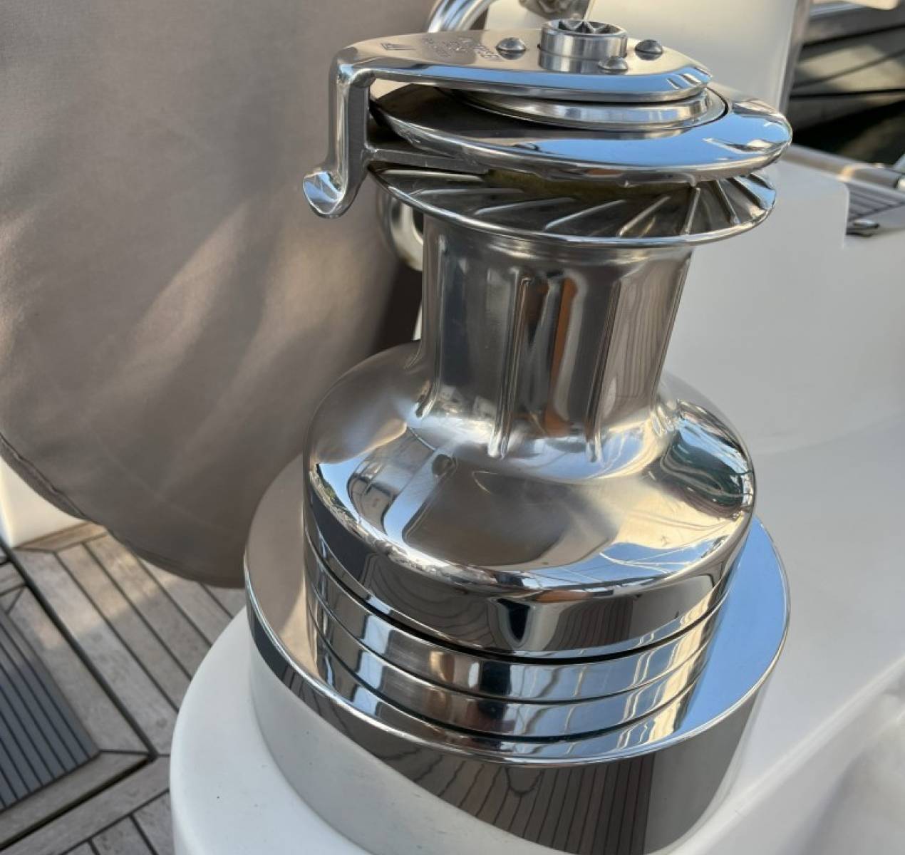 WAUQUIEZ - PILOT SALOON 47 à vendre
