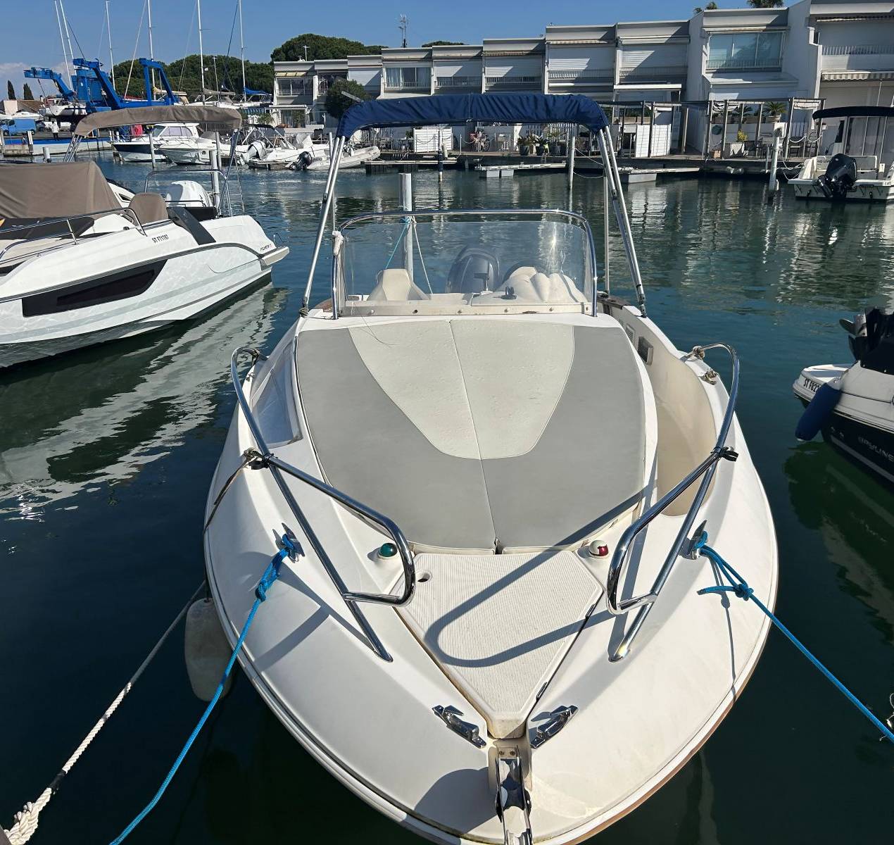 QUICKSILVER - 635 COMMANDER WALKAROUND à vendre
