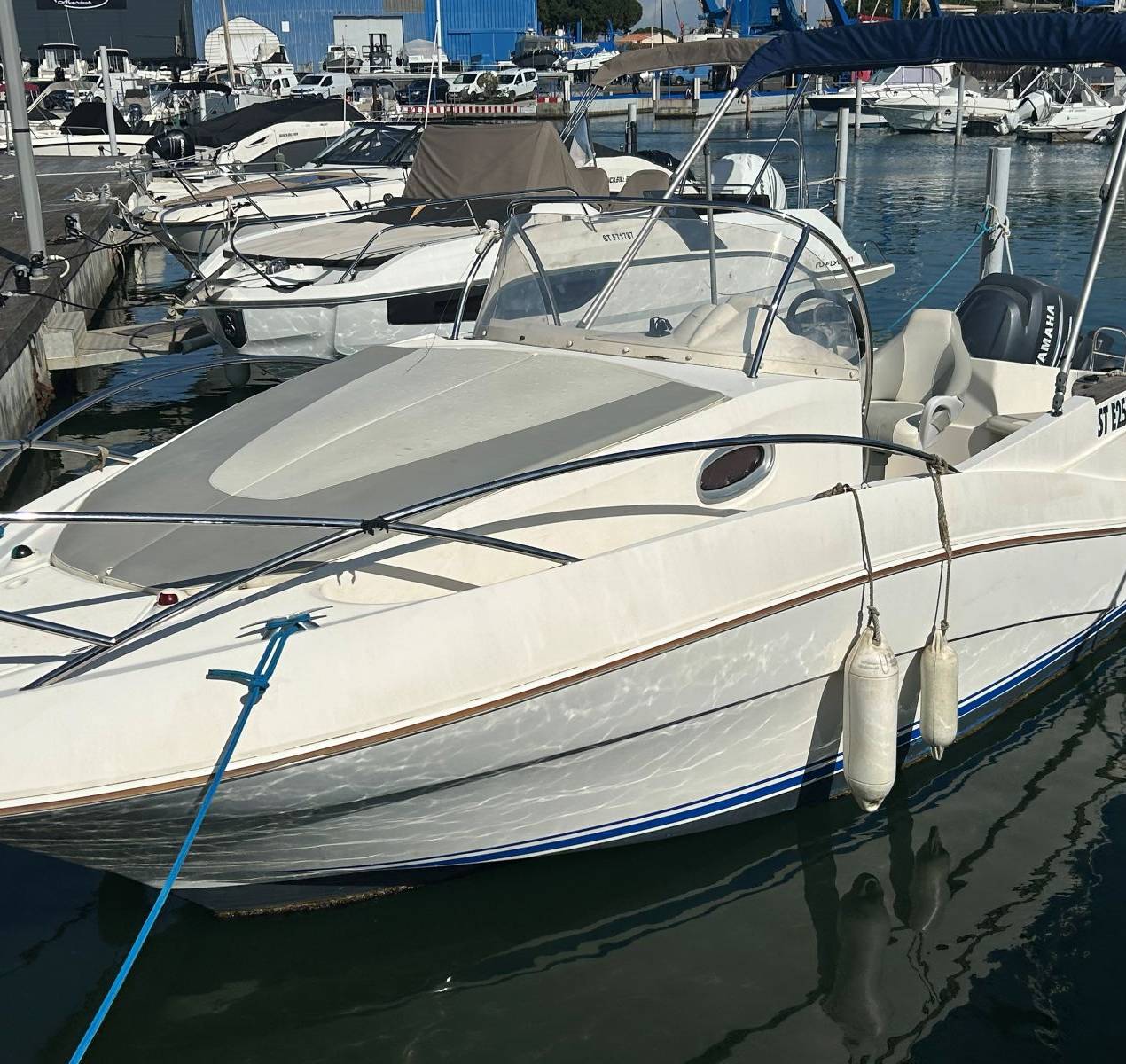 QUICKSILVER - 635 COMMANDER WALKAROUND à vendre