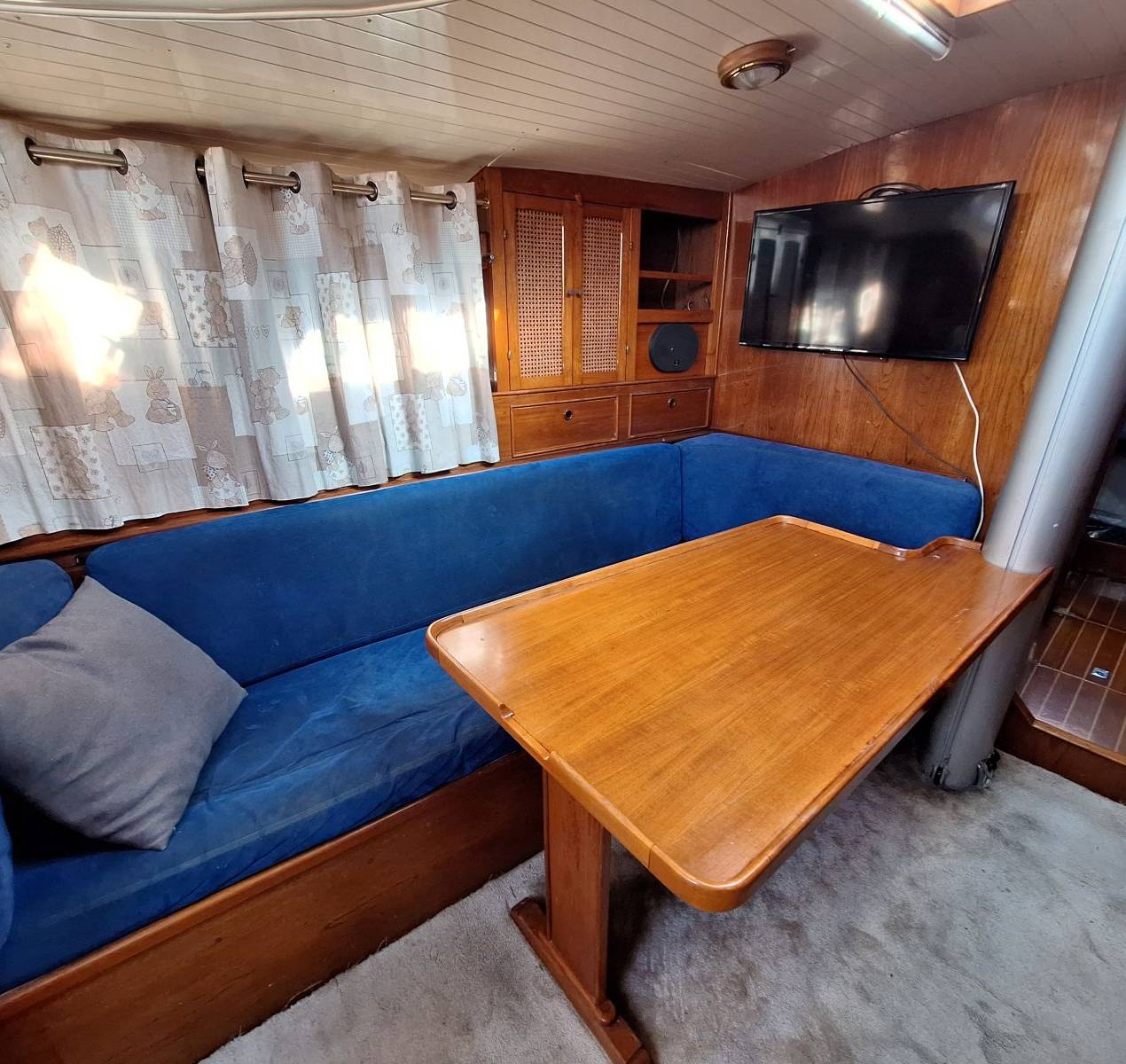 boat image
