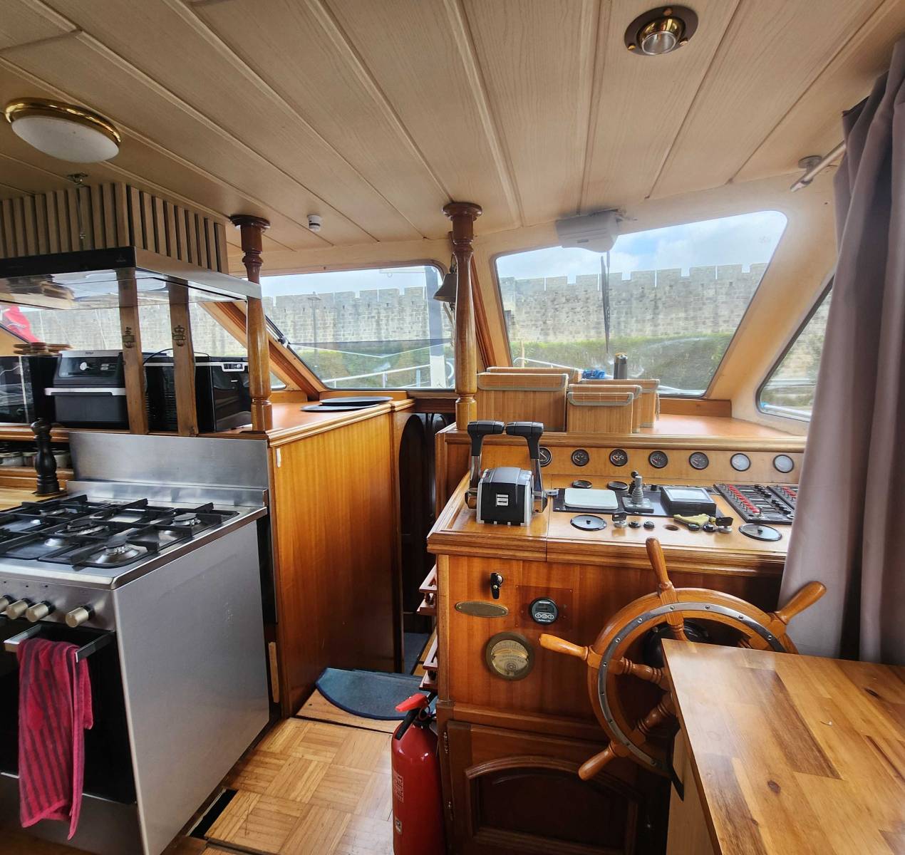 VEDETTE - HOLLANDAISE à vendre
