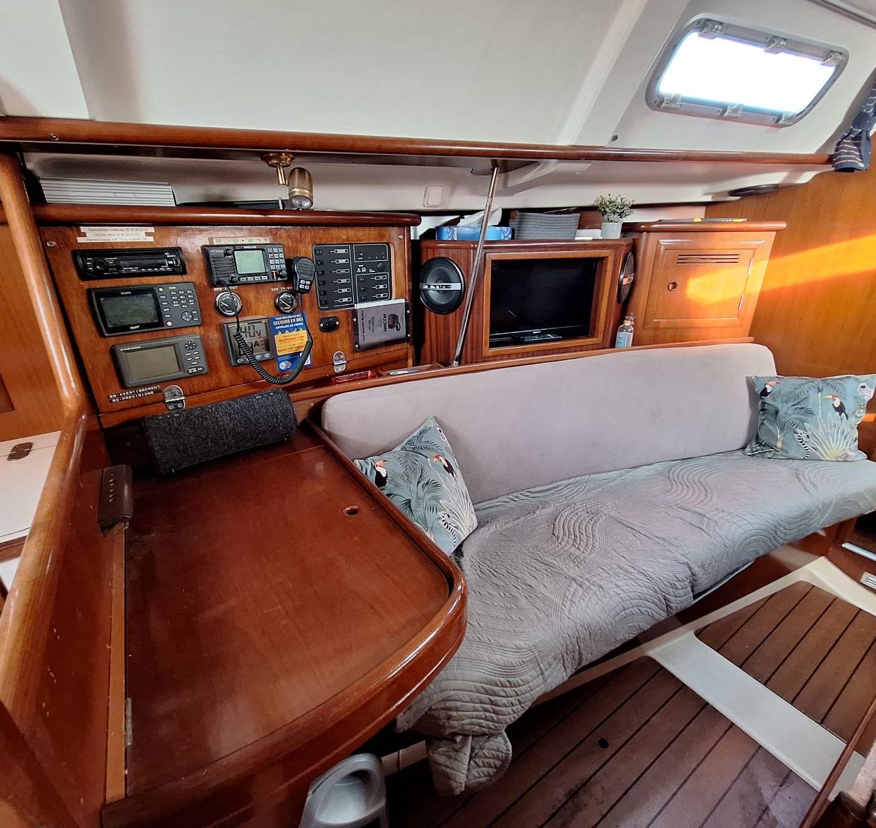 boat image
